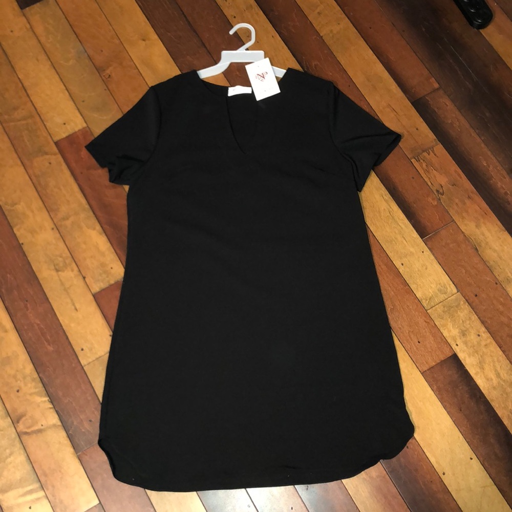 NWOT V Neck T-Shirt Dress